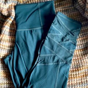 Athleta Capri Leggings